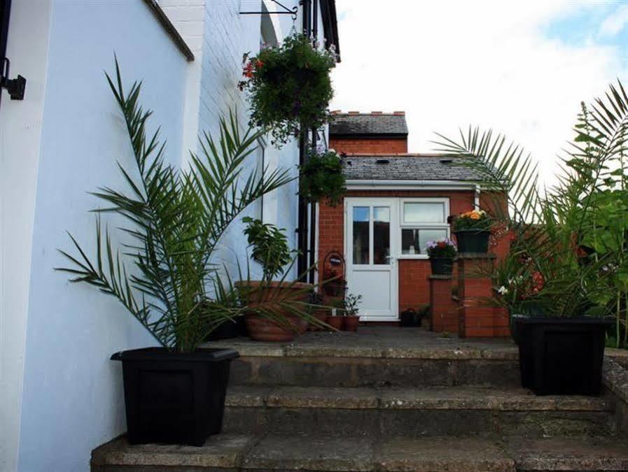 Laurels Bed and Breakfast Oswestry Buitenkant foto